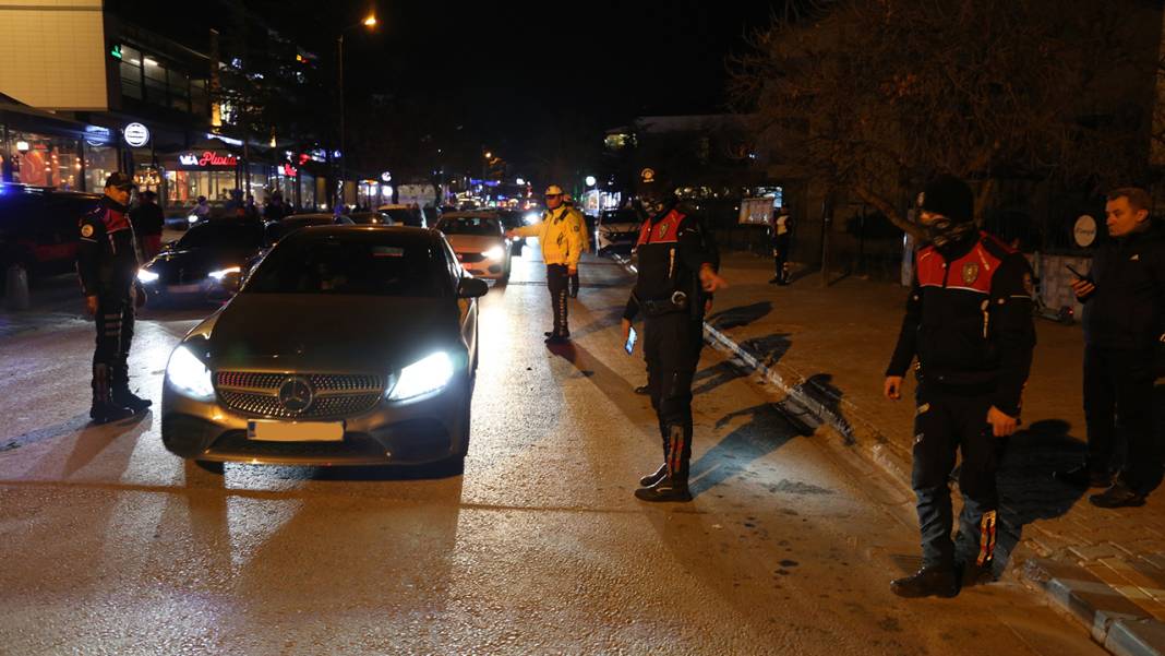 Konya'da 1842 personel ile kuş uçurtulmayacak 6